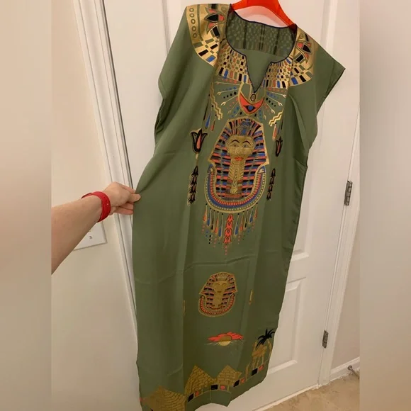 Green Egyptian Traditional Dress - Picture 1 of 16